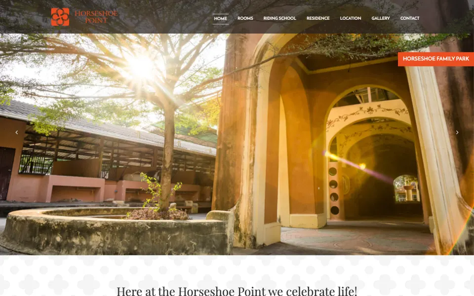 หน้าเว็บไซต์ Horseshoe Point